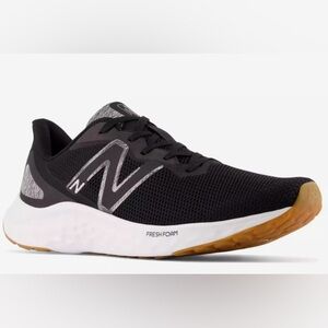 New Balance Black and White Athletic Shoes Fresh Foam New Balance mens 8.5 D